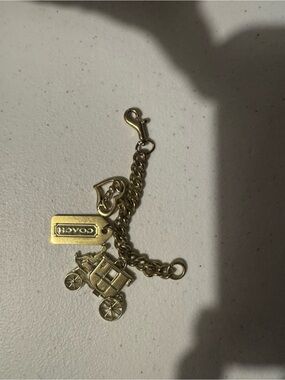 Rare Coach 1941 Gold Carriage Heart Charm